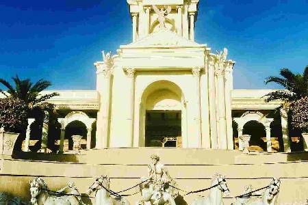 عمارت فاخر (لوکیشن در تهران)