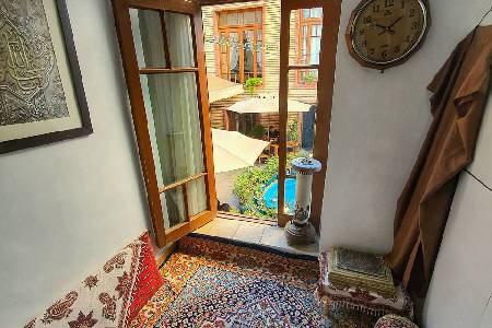 کافه کتاب دارالخلافه (لوکیشن در تهران)