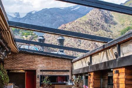 کافه رستوران رست (لوکیشن در تهران)