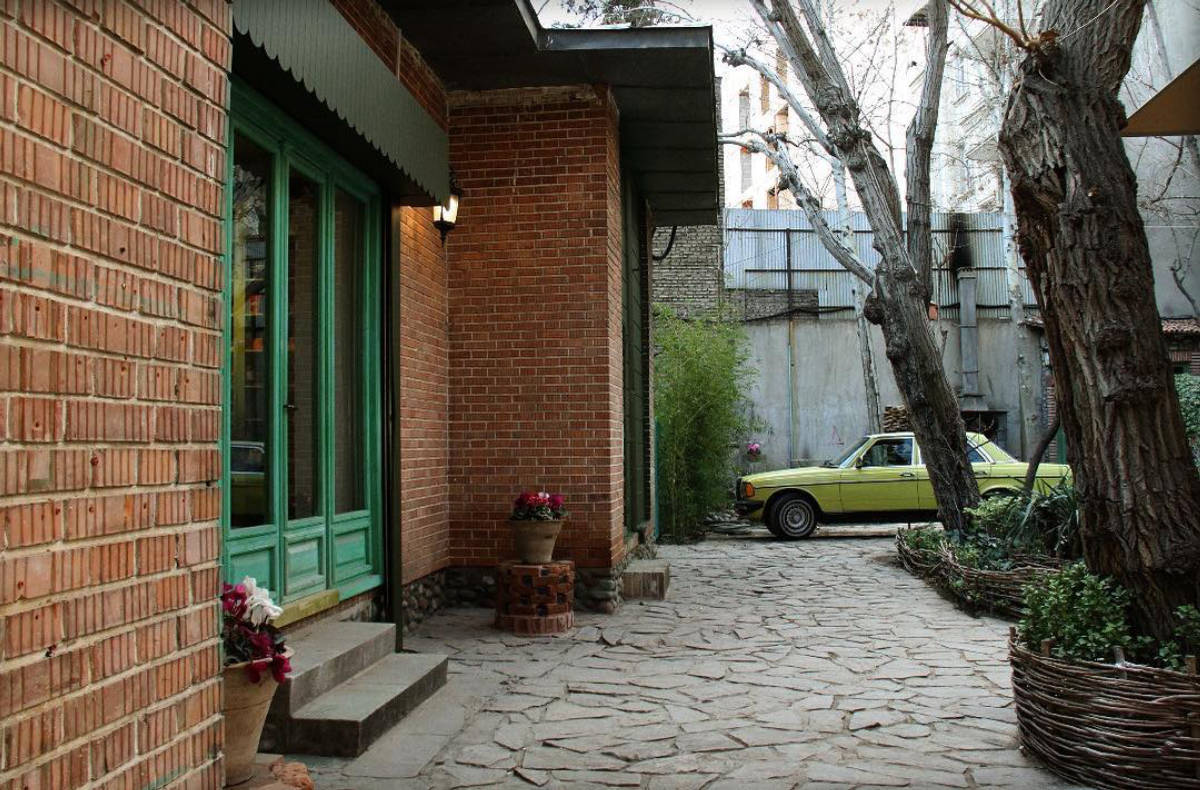 مجموعه فرهنگی و هنری روشنان (لوکیشن در تهران)