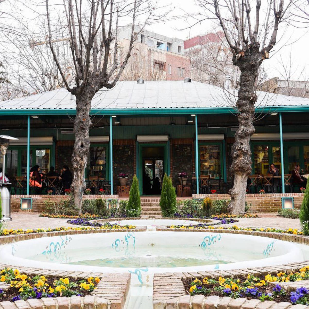 مجموعه فرهنگی و هنری روشنان (لوکیشن در تهران)