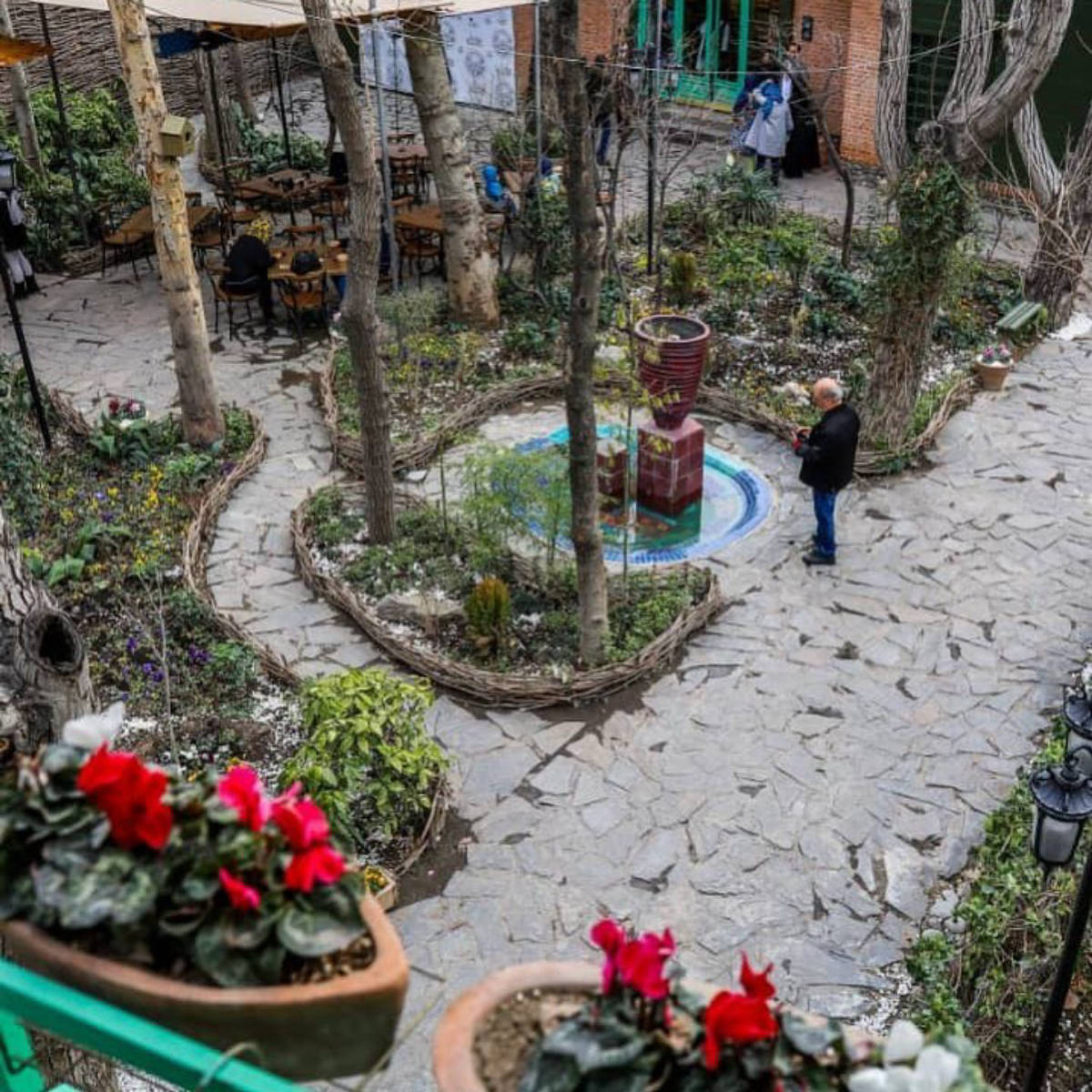 مجموعه فرهنگی و هنری روشنان (لوکیشن در تهران)