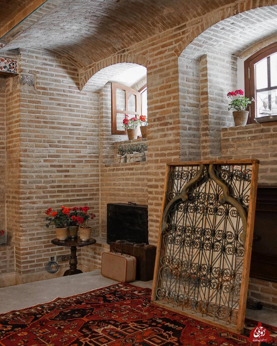 کافه رستوران روحی (لوکیشن در تهران)