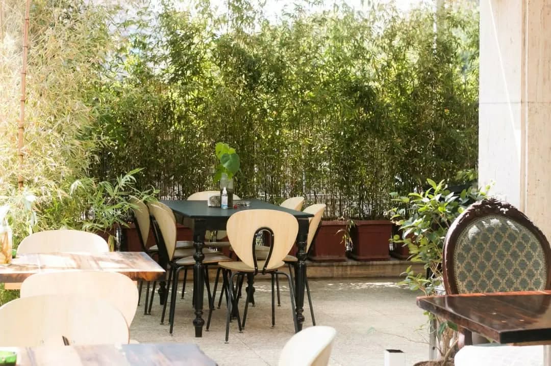 کافه بود (لوکیشن در تهران)