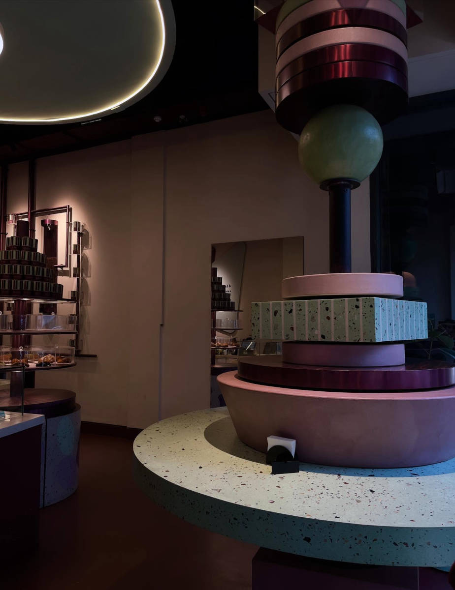 کافه نوآر (لوکیشن در تهران)