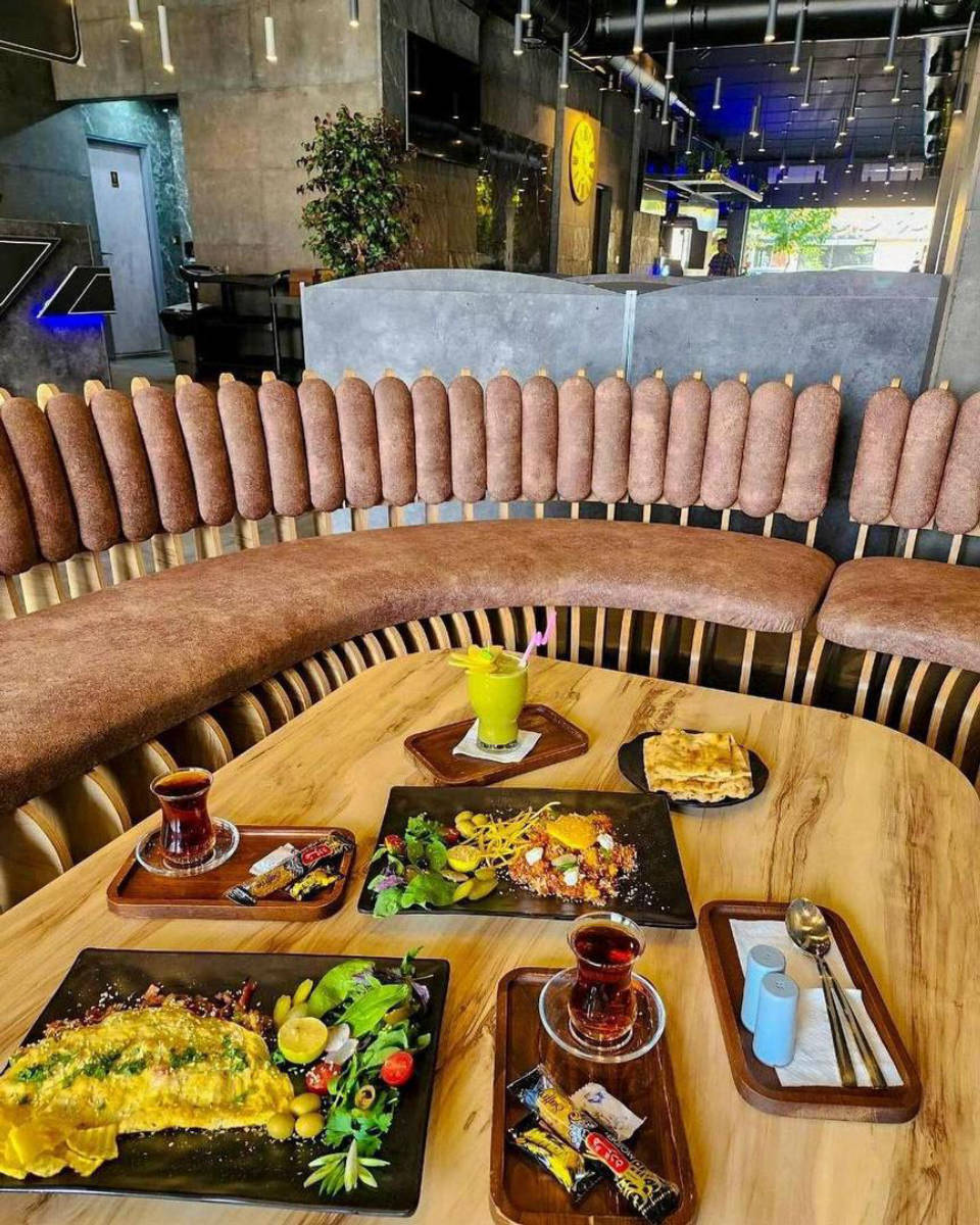 کافه نایت لند (لوکیشن در تهران)