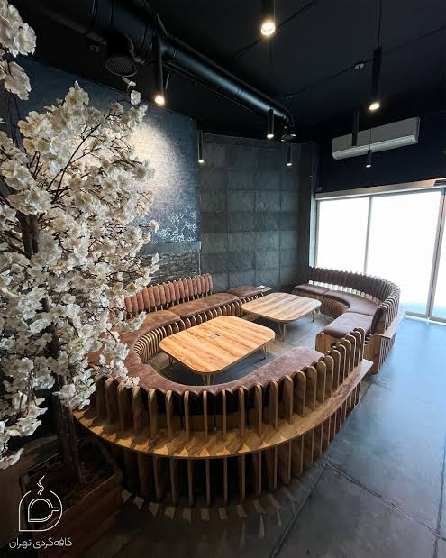 کافه نایت لند (لوکیشن در تهران)