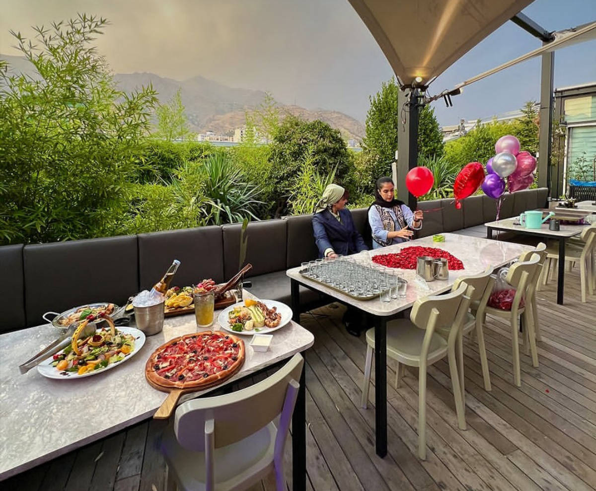 کافه رستوران رزمیلو شعبه ۲ (لوکیشن در تهران)