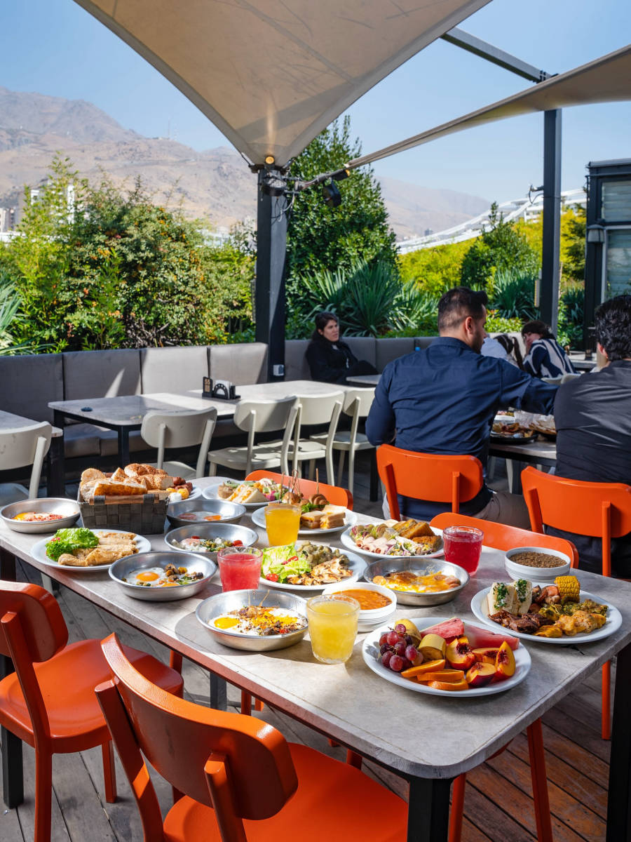 کافه رستوران رزمیلو شعبه ۲ (لوکیشن در تهران)