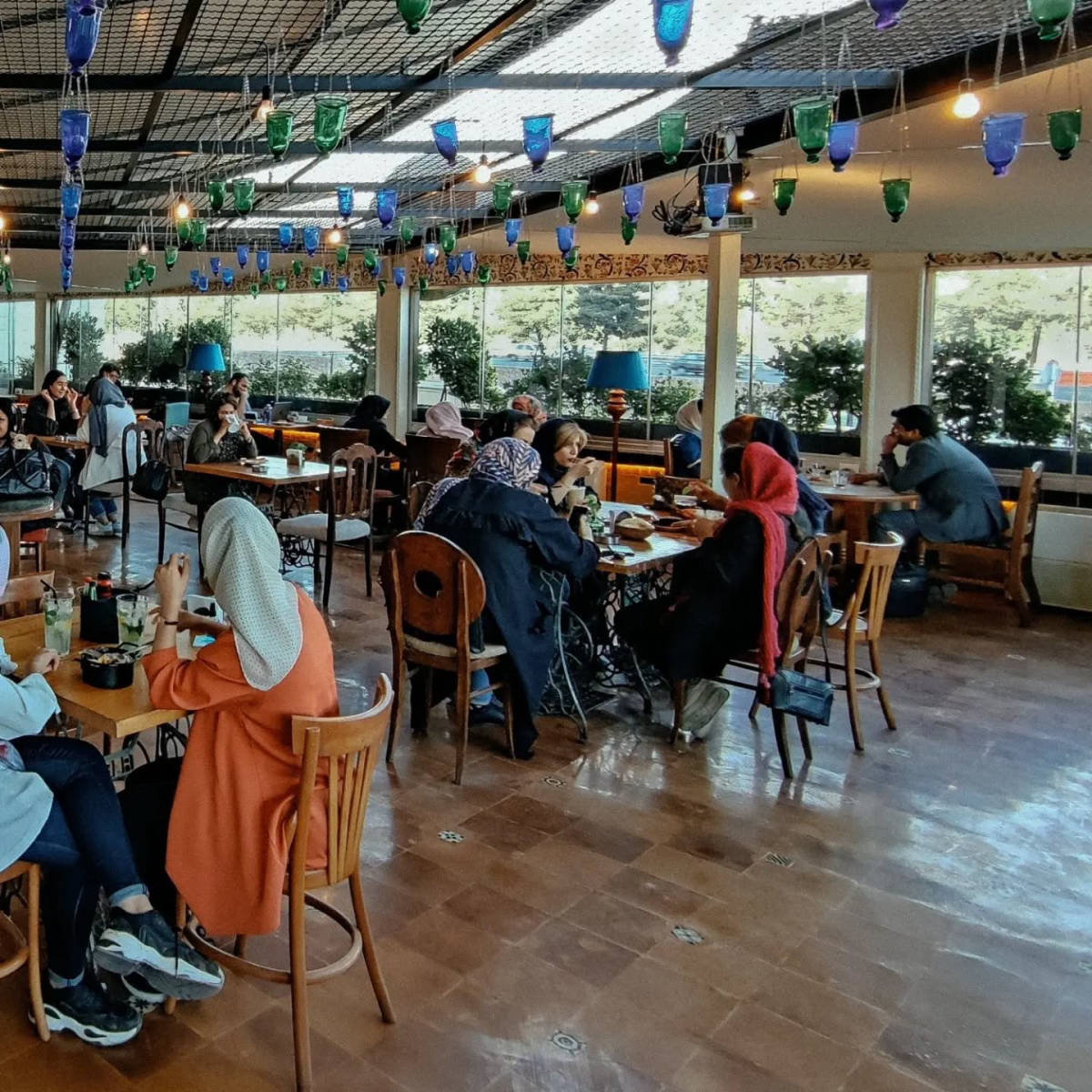 کافه شمرون (لوکیشن در تهران)