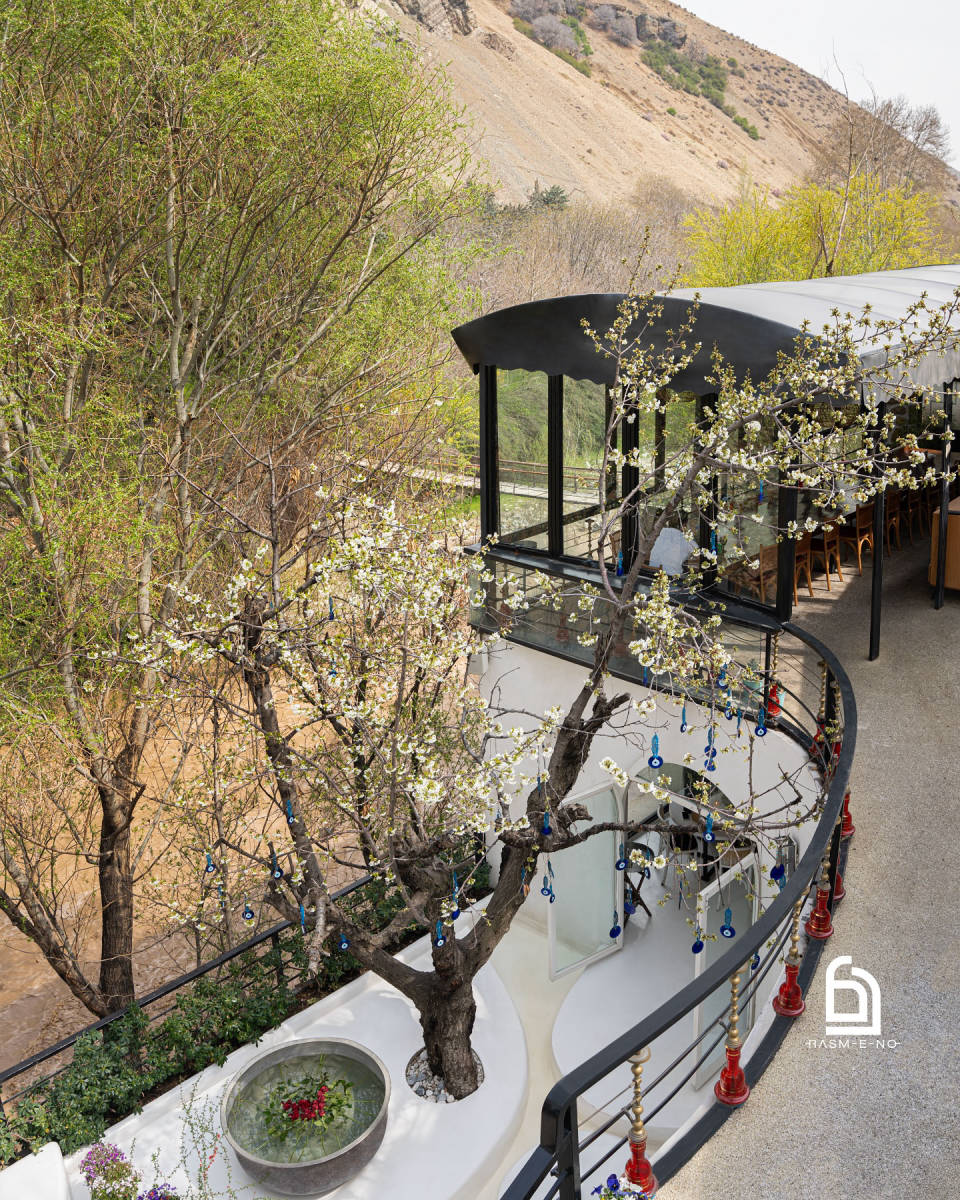 رستوران رسم نو (لوکیشن در تهران)