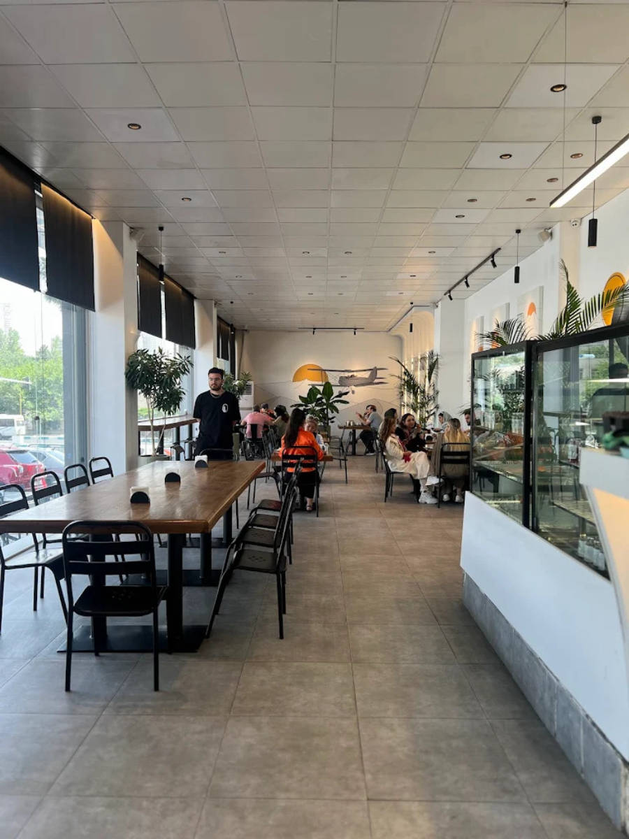 کافه رستری نوژ (لوکیشن در تهران)