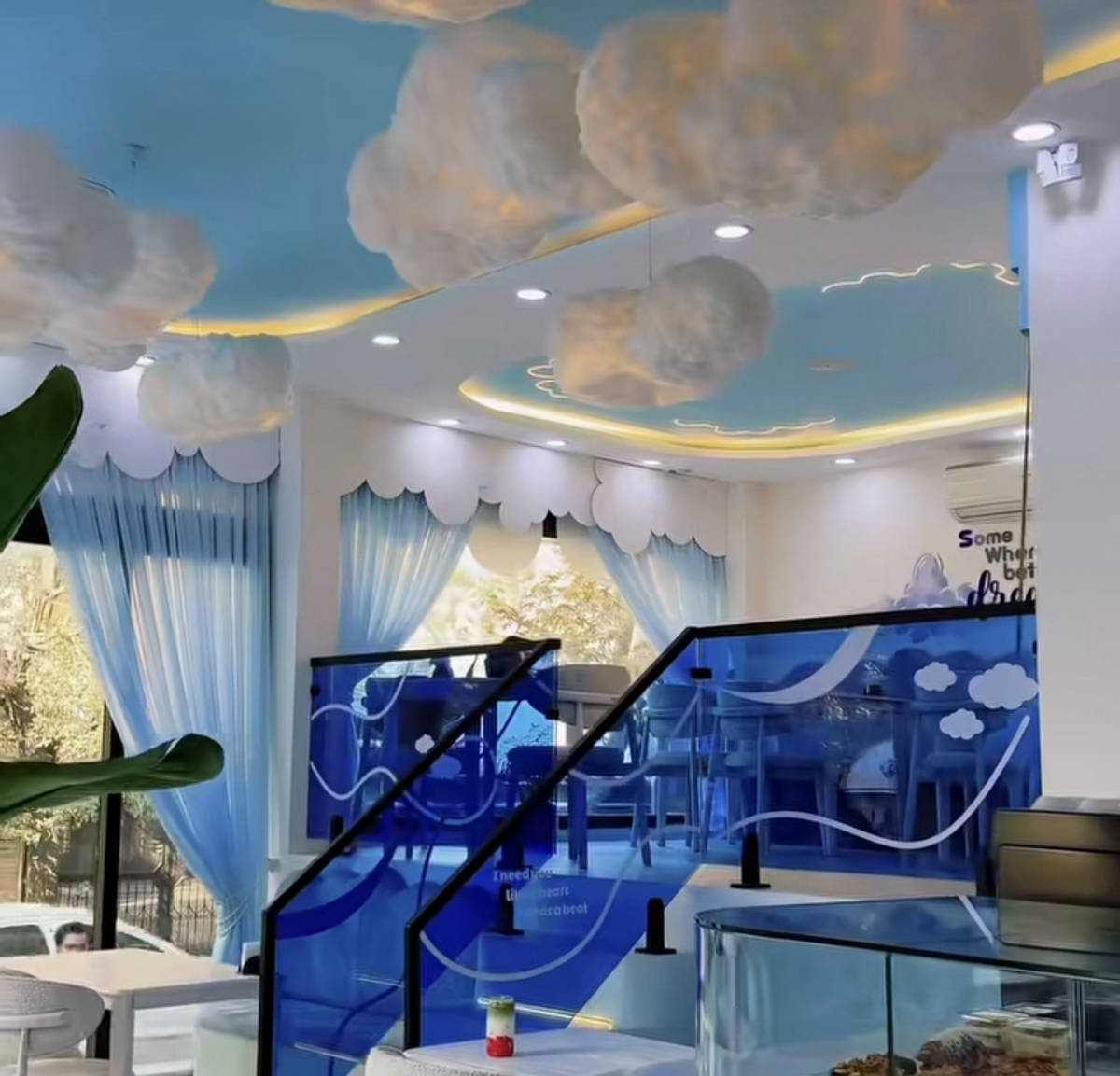 کافه ابرک (لوکیشن در تهران)