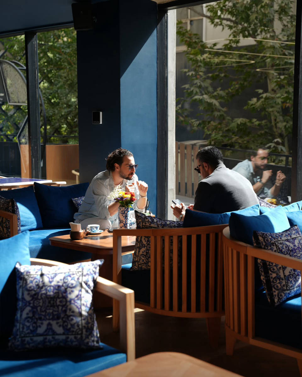 کافه بلک برز (لوکیشن در تهران)