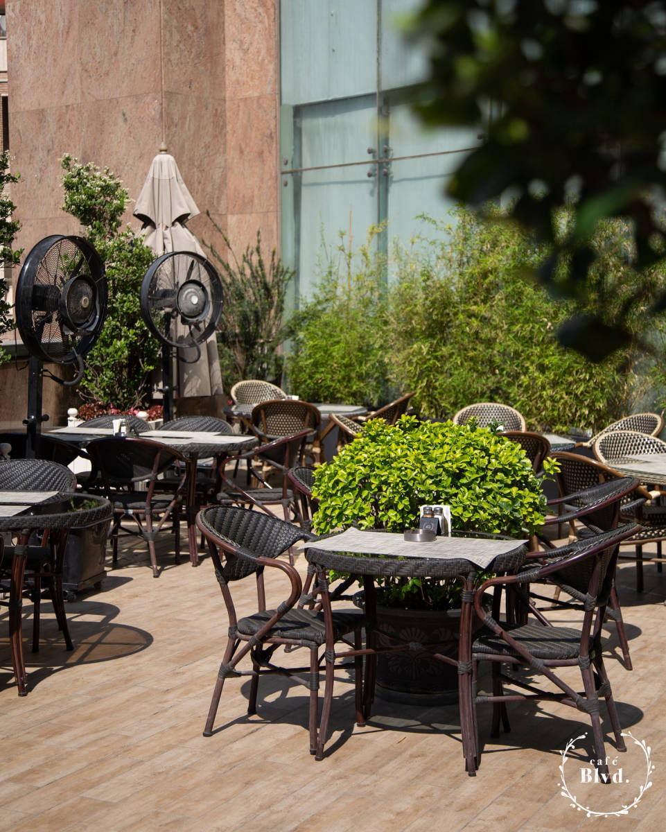 کافه رستوران بلوار (لوکیشن در تهران)