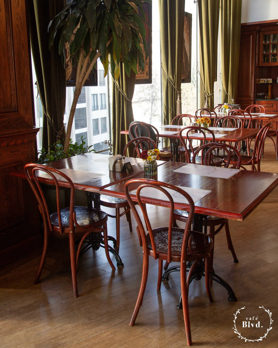 کافه رستوران بلوار (لوکیشن در تهران)