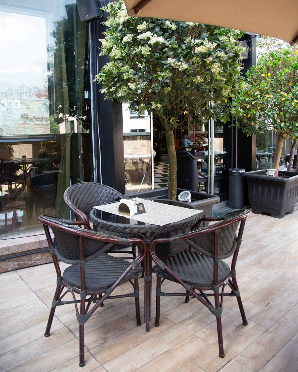 کافه رستوران بلوار (لوکیشن در تهران)