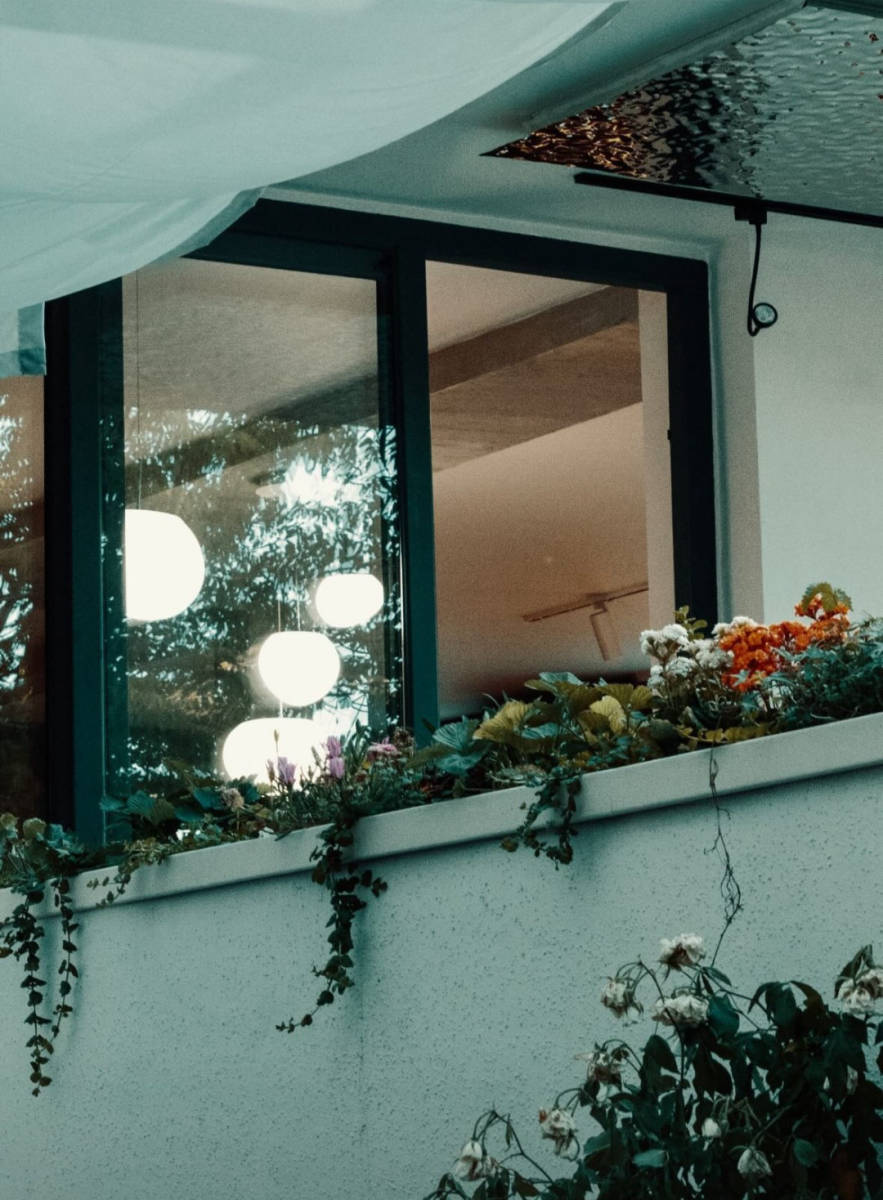 کافه بی بای (لوکیشن در تهران)