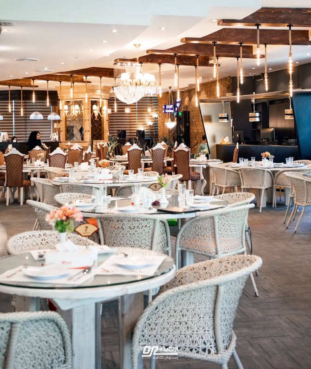 رستوران ارکیده (لوکیشن در تهران، مازندران، کرج و اصفهان)