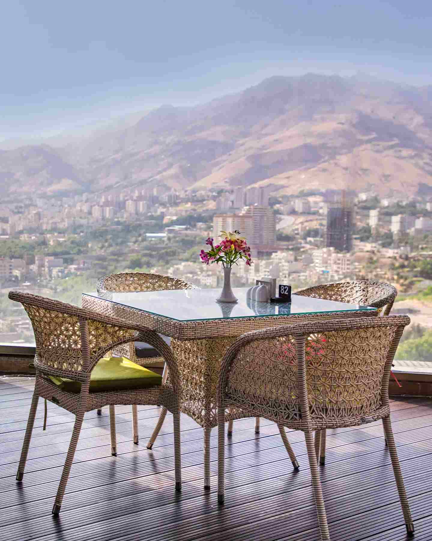 رستوران ارکیده (لوکیشن در تهران، مازندران، کرج و اصفهان)