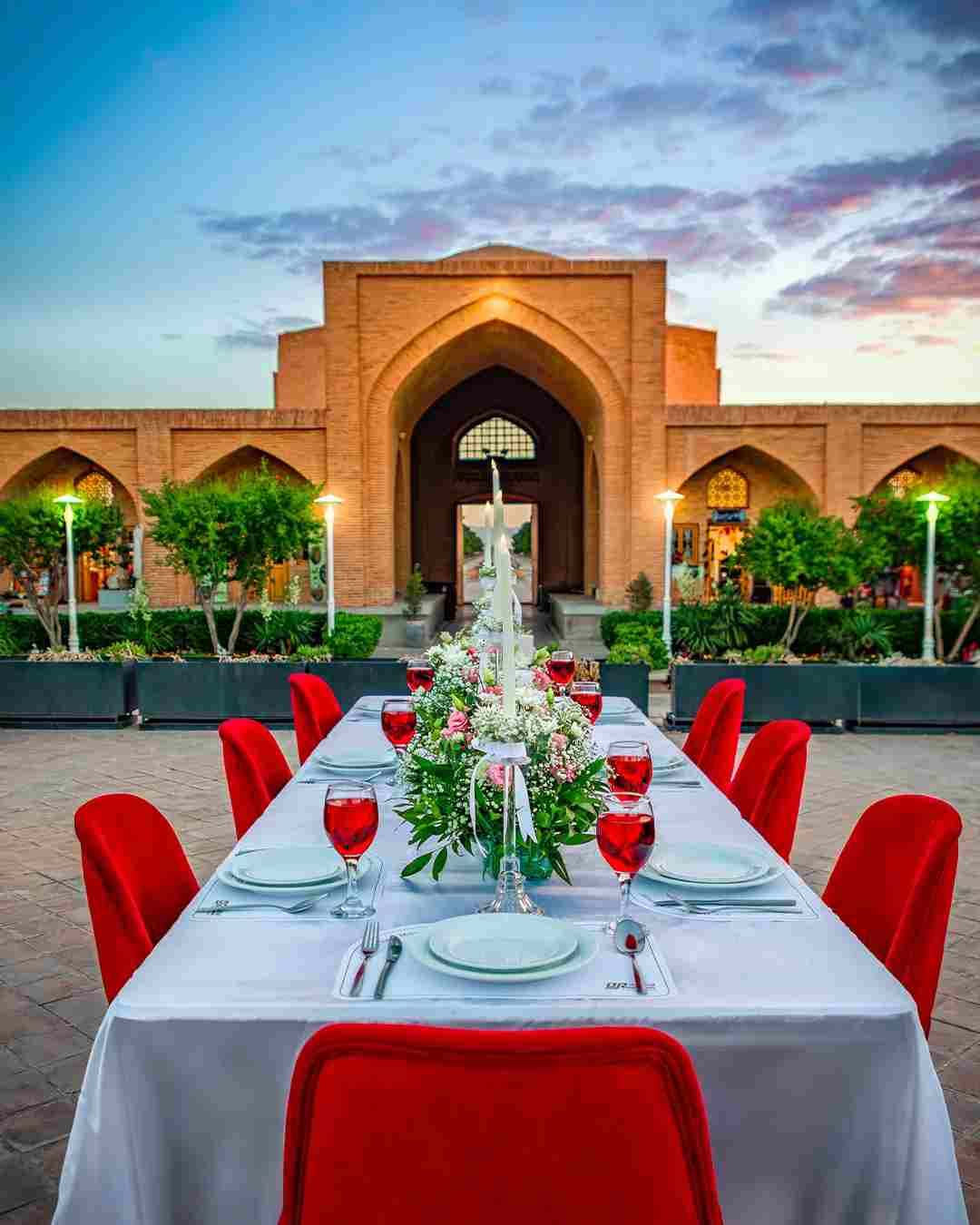 رستوران ارکیده (لوکیشن در تهران، مازندران، کرج و اصفهان)