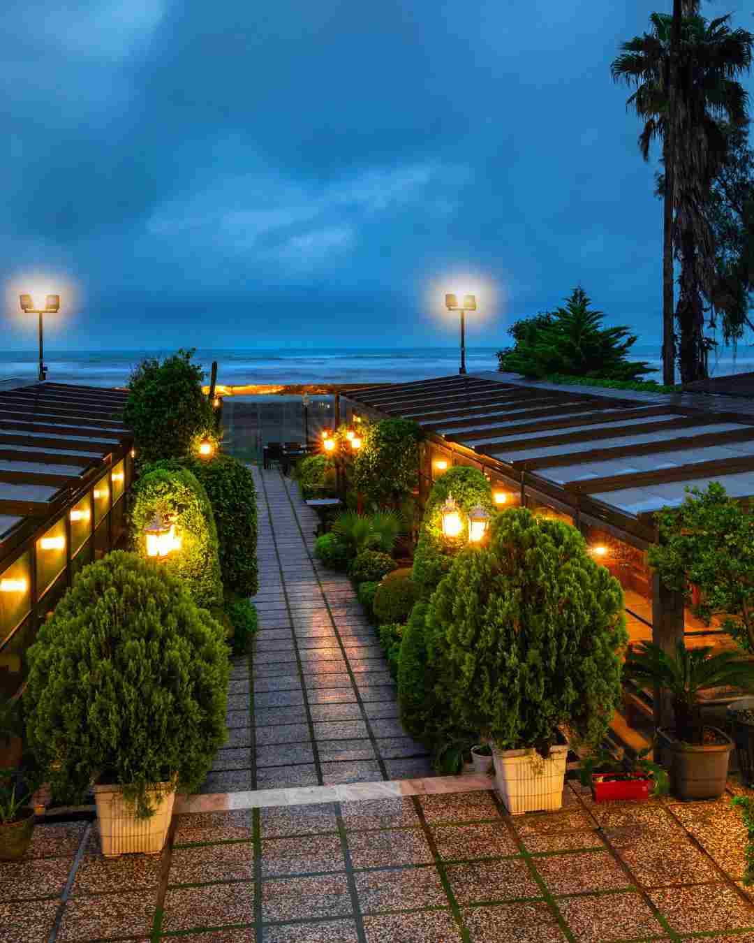 رستوران ارکیده (لوکیشن در تهران، مازندران، کرج و اصفهان)