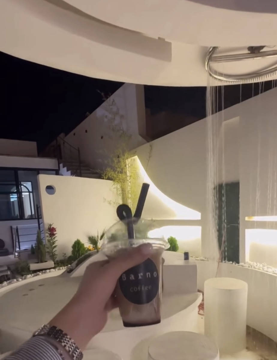 کافه بارنو (لوکیشن در تهران)